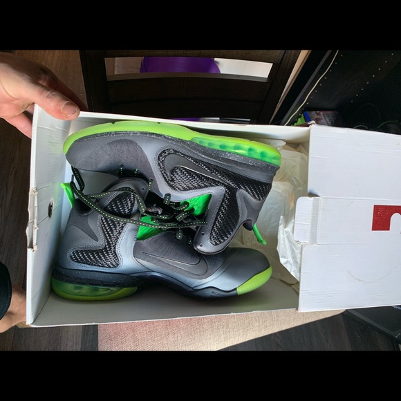 Lebron 9 Dunkman - Picture 2 of 2